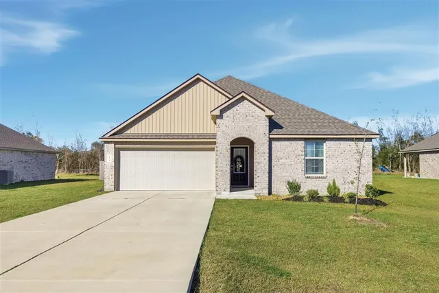 $234,900 | 8104 Kelsey Lane, Iowa, LA 70647
