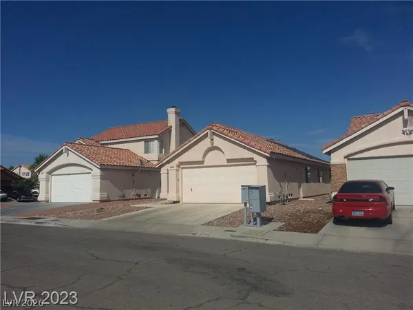 $1,800 | 2458 Color Canyon Way, Las Vegas, NV 89156