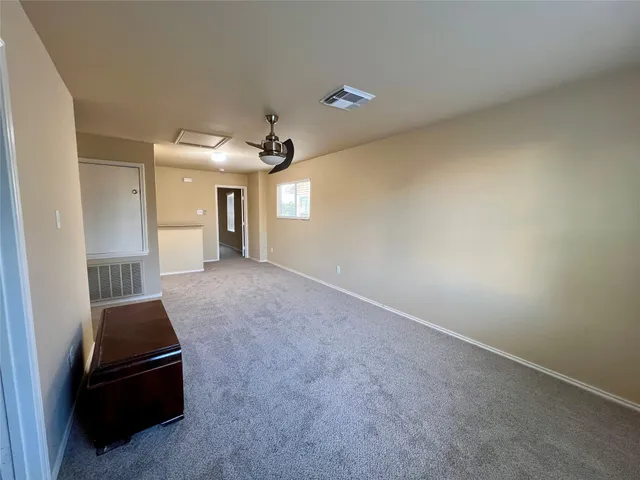 an entryway in a room