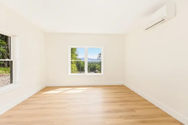 $739,000 | 7 Spring Hill Road, Hancock, NH 03449