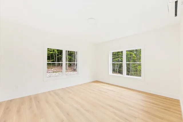 $739,000 | 7 Spring Hill Road, Hancock, NH 03449