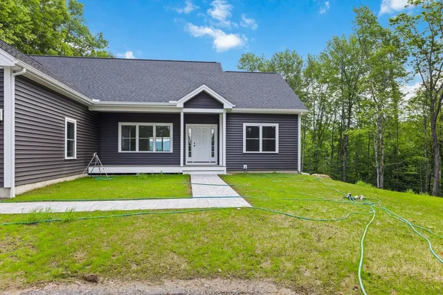 $739,000 | 7 Spring Hill Road, Hancock, NH 03449