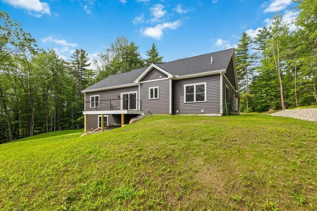 $739,000 | 7 Spring Hill Road, Hancock, NH 03449
