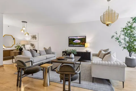 $600,000 | 215 10th Avenue South, Unit 411, Minneapolis, MN 55415