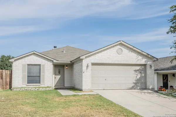 $1,800 | 200 Willow Run, Cibolo, TX 78108