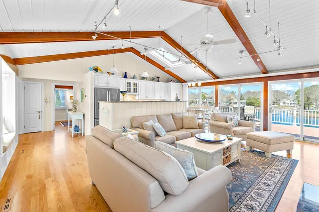 $3,299,900 | 160 Waterway, Mashpee, MA 02649