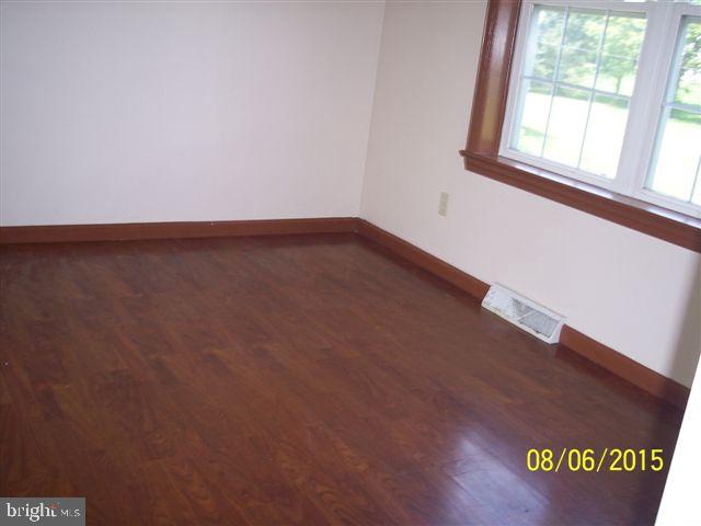 321 North Farm Drive Lititz, PA 17543 - Photo 4 of 19