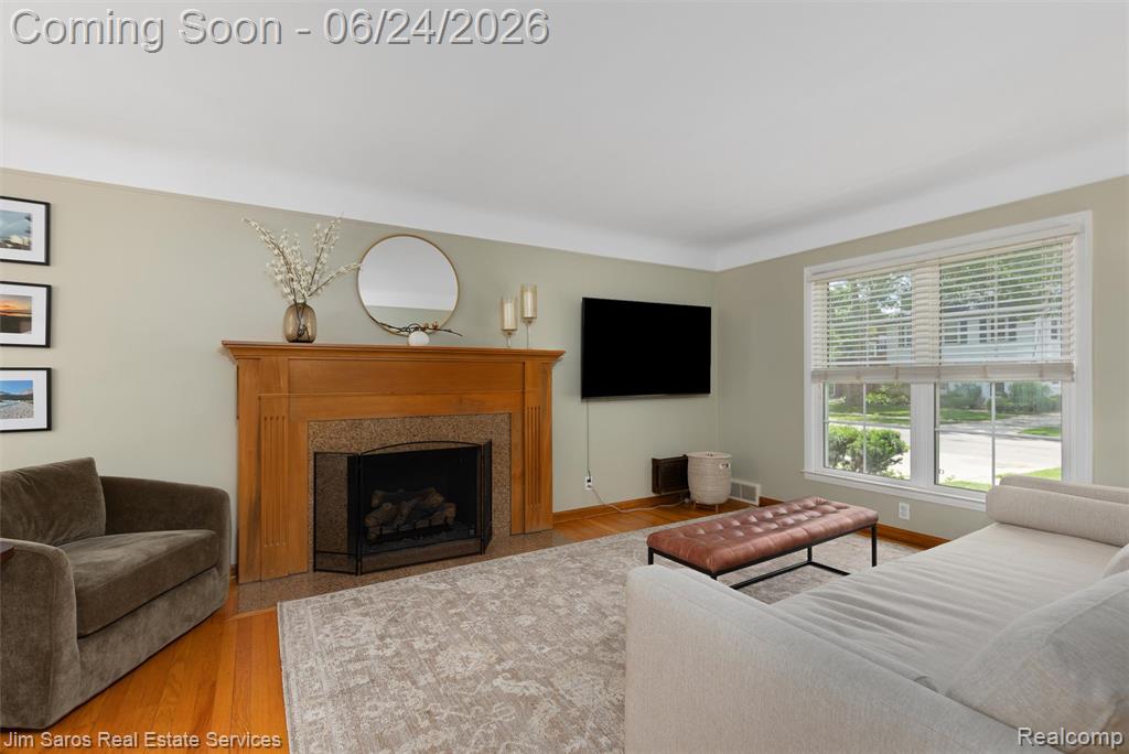 461 Allard Road Grosse Pointe, MI 48236 - Photo 4 of 38