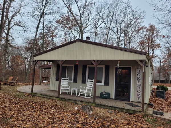 $295,000 | 19650 North Pisque Lane, Woodlawn, IL 62898