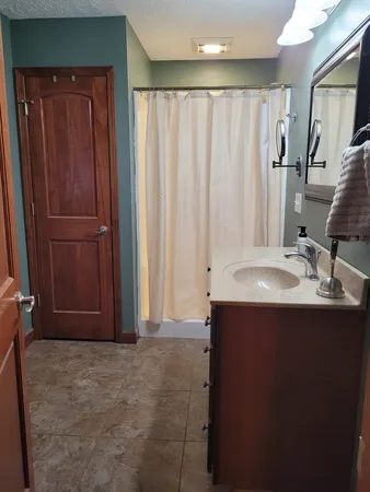 $295,000 | 19650 North Pisque Lane, Woodlawn, IL 62898