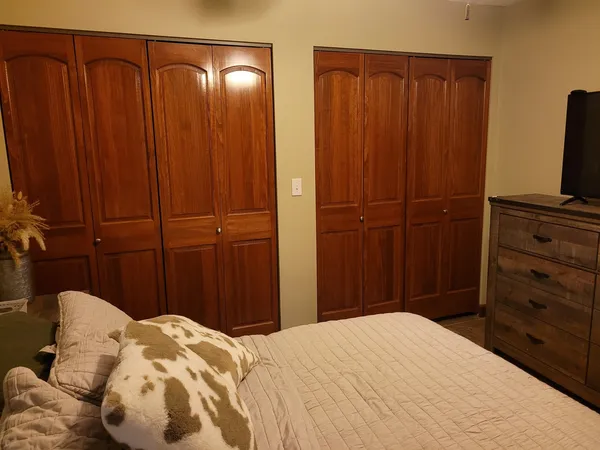 $295,000 | 19650 North Pisque Lane, Woodlawn, IL 62898