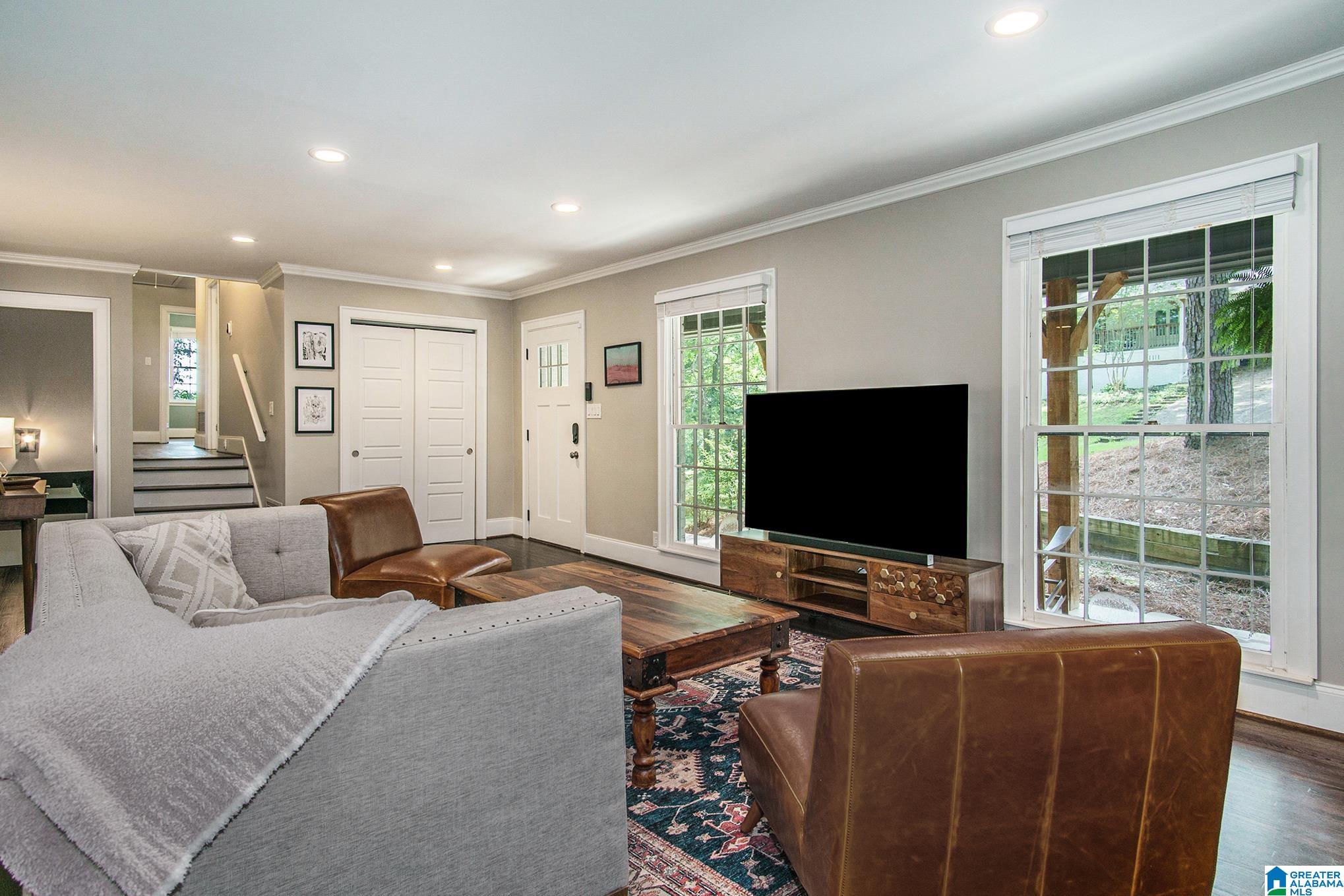 1404 Overwood Road Birmingham, AL 35222 - Photo 7 of 36