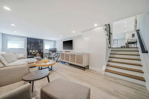 17 Milton Avenue, Sag Harbor, NY 11963