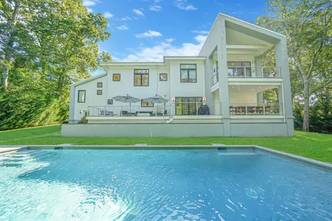 17 Milton Avenue, Sag Harbor, NY 11963