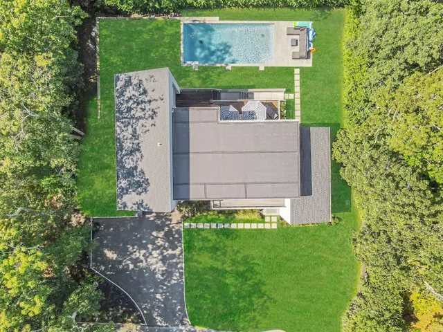 $100,000 | 17 Milton Avenue, Sag Harbor, NY 11963