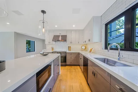 17 Milton Avenue, Sag Harbor, NY 11963