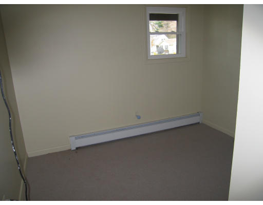 59 Lamont Street Springfield, MA 01119 - Photo 5 of 9