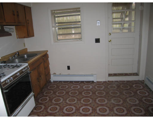 59 Lamont Street Springfield, MA 01119 - Photo 7 of 9