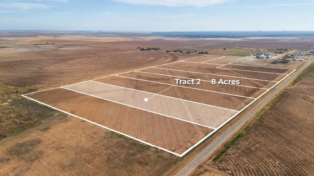 a view of a tennis court