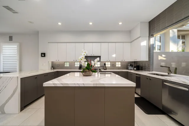 $2,500,000 | 770 Deer Haven Circle, Palm Desert, CA 92211