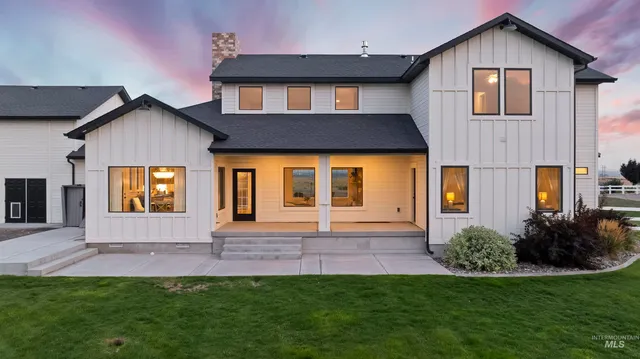 $1,025,000 | 288 East 600 South, Jerome, ID 83338