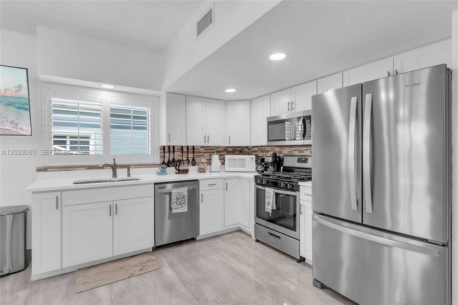 443 4th Road Key Largo, FL 33037 - Photo 38 of 61