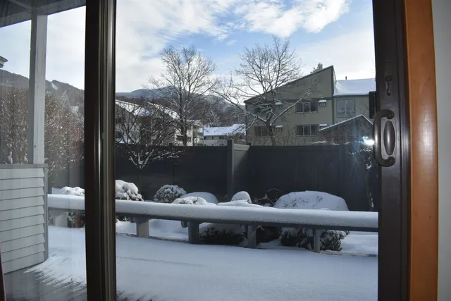 $236,000 | 15 Hakone At Smugglers Notch Resort, Unit 15, Jeffersonville, VT 05464