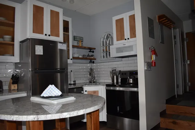 $236,000 | 15 Hakone At Smugglers Notch Resort, Unit 15, Jeffersonville, VT 05464