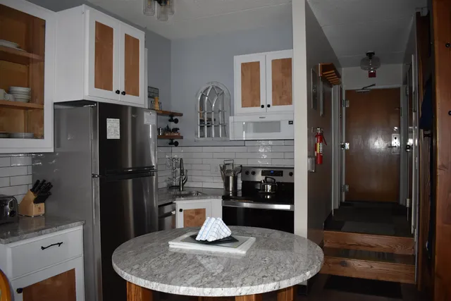 $236,000 | 15 Hakone At Smugglers Notch Resort, Unit 15, Jeffersonville, VT 05464