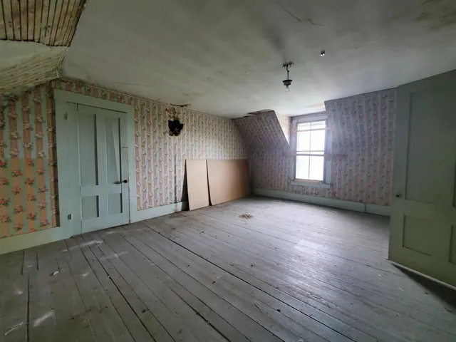 $415,000 | 128 Valley View Road, Waterford, VT 05819