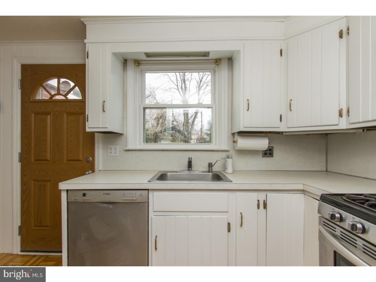 125 Heatherwood Road Havertown, PA 19083 - Photo 7 of 23 Kitchen