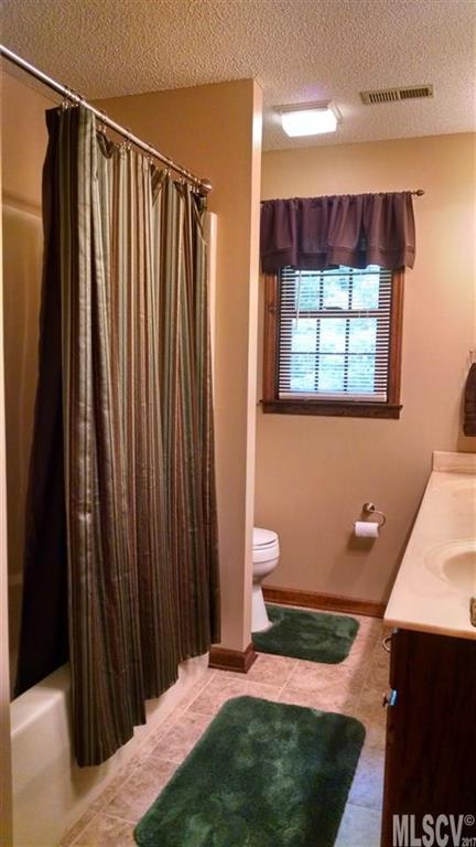 140 Spring Street Hudson, NC 28638 - Photo 8 of 25 Gallery Image 8
