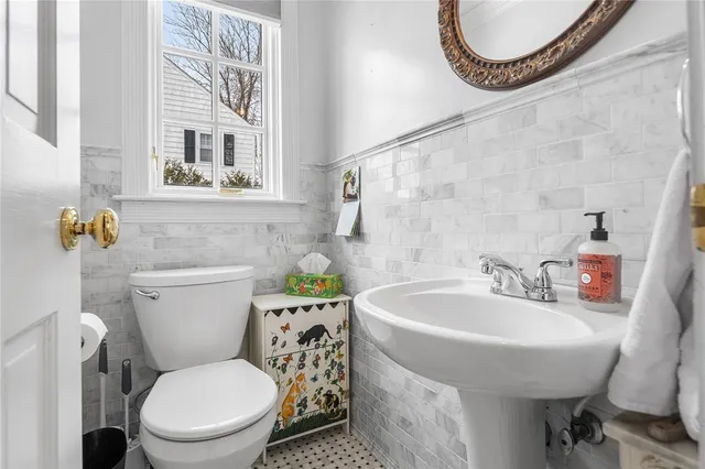 $635,000 | 224 Centre Street, East Providence, RI 02916