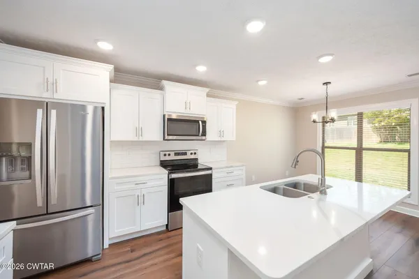 $314,900 | 17 Ashland Drive, Jackson, TN 38305