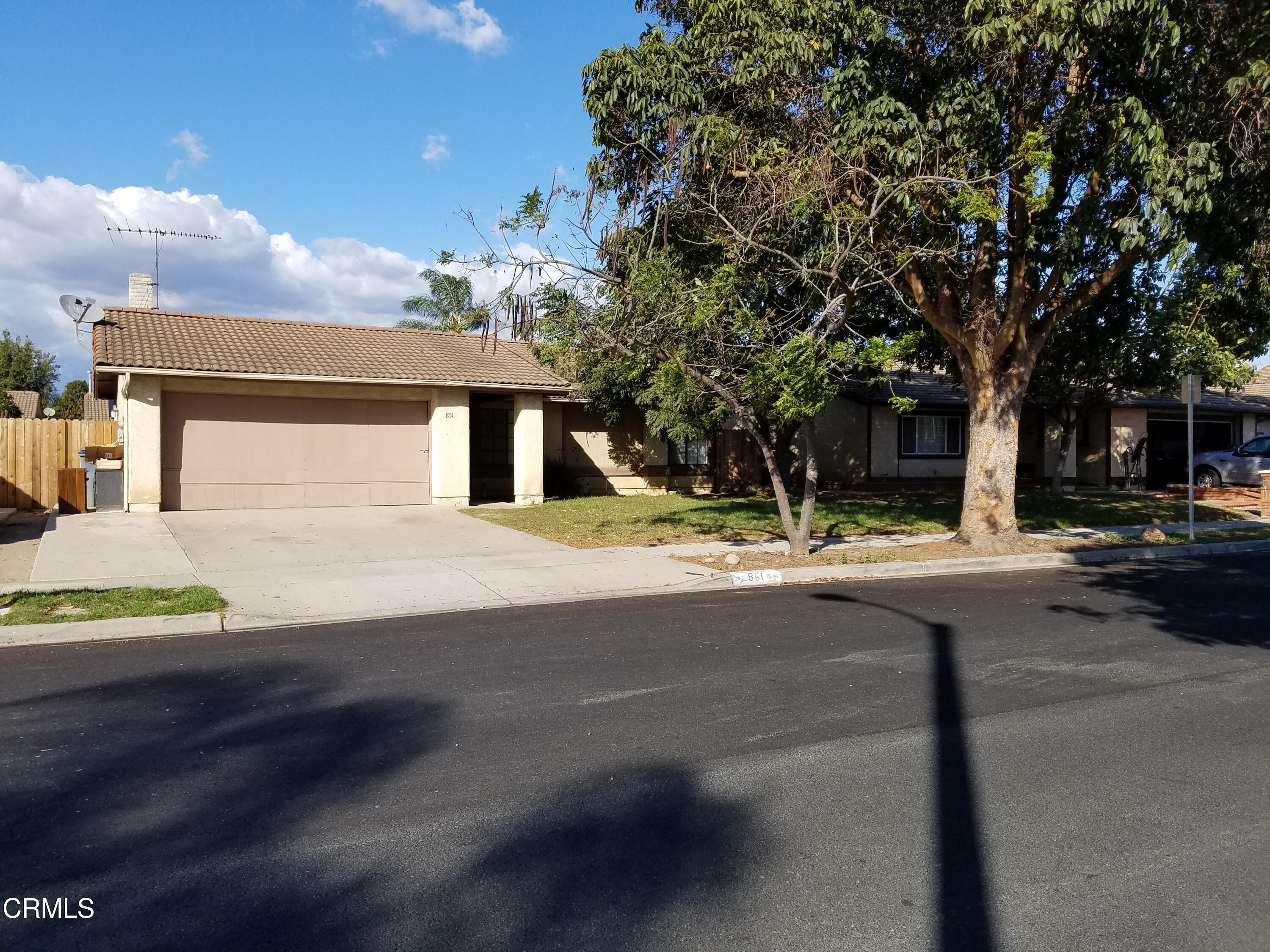 851 Almendra Place Oxnard, CA 93036 - Photo 1 of 7