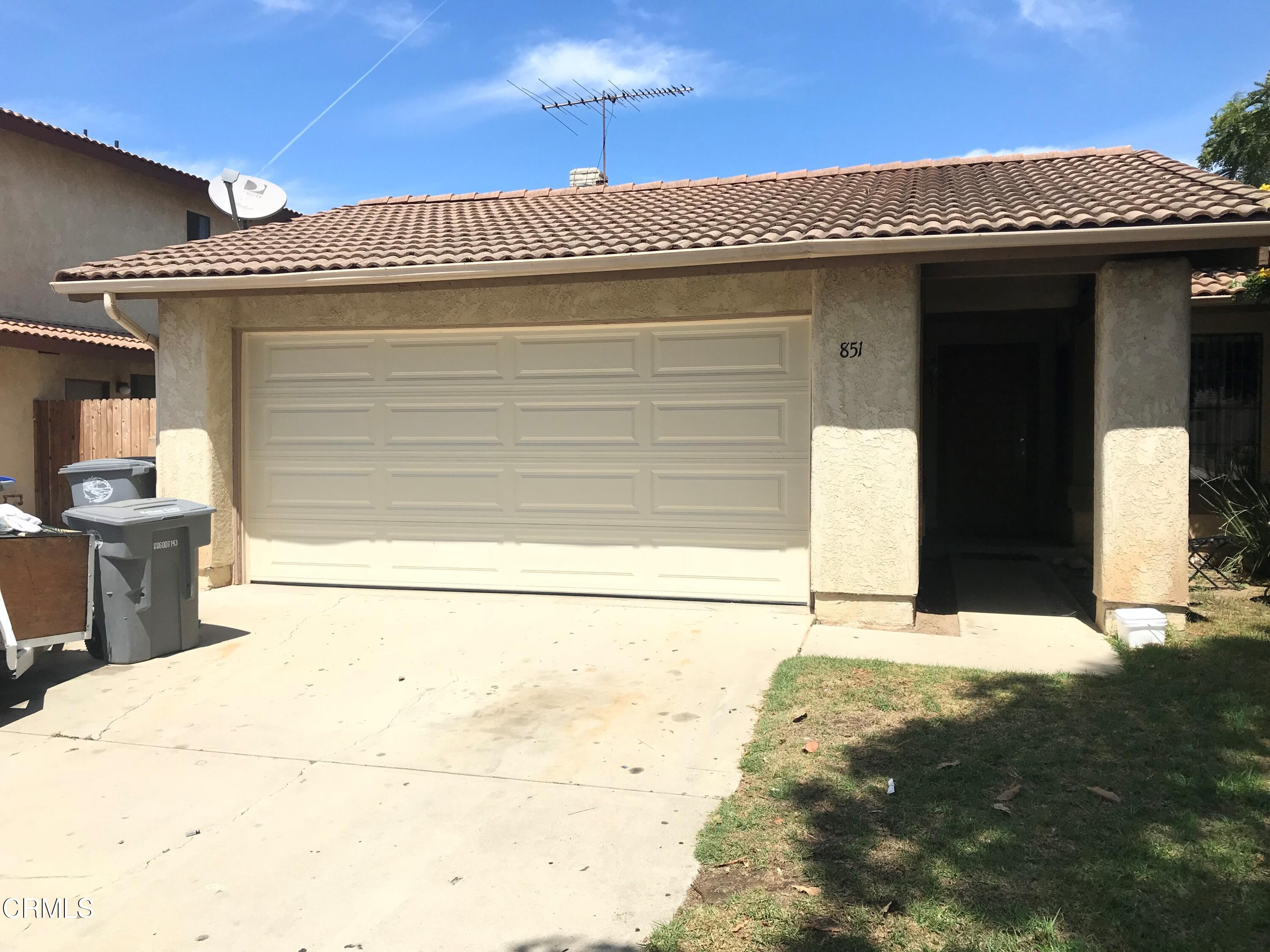 851 Almendra Place Oxnard, CA 93036 - Photo 4 of 7