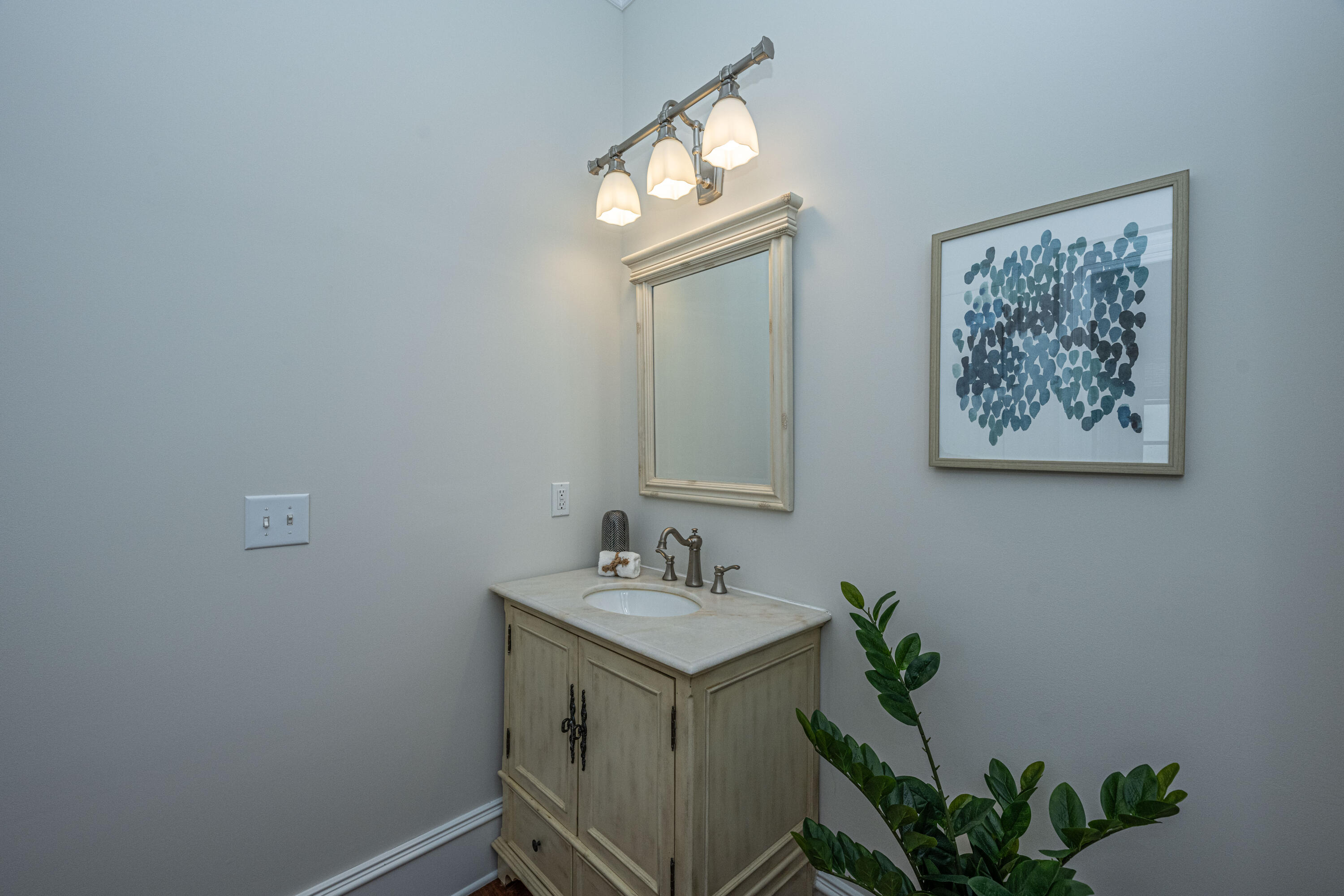 1431 Penshell Place Mount Pleasant, SC 29464 - Photo 16 of 42 First Floor Full Bath