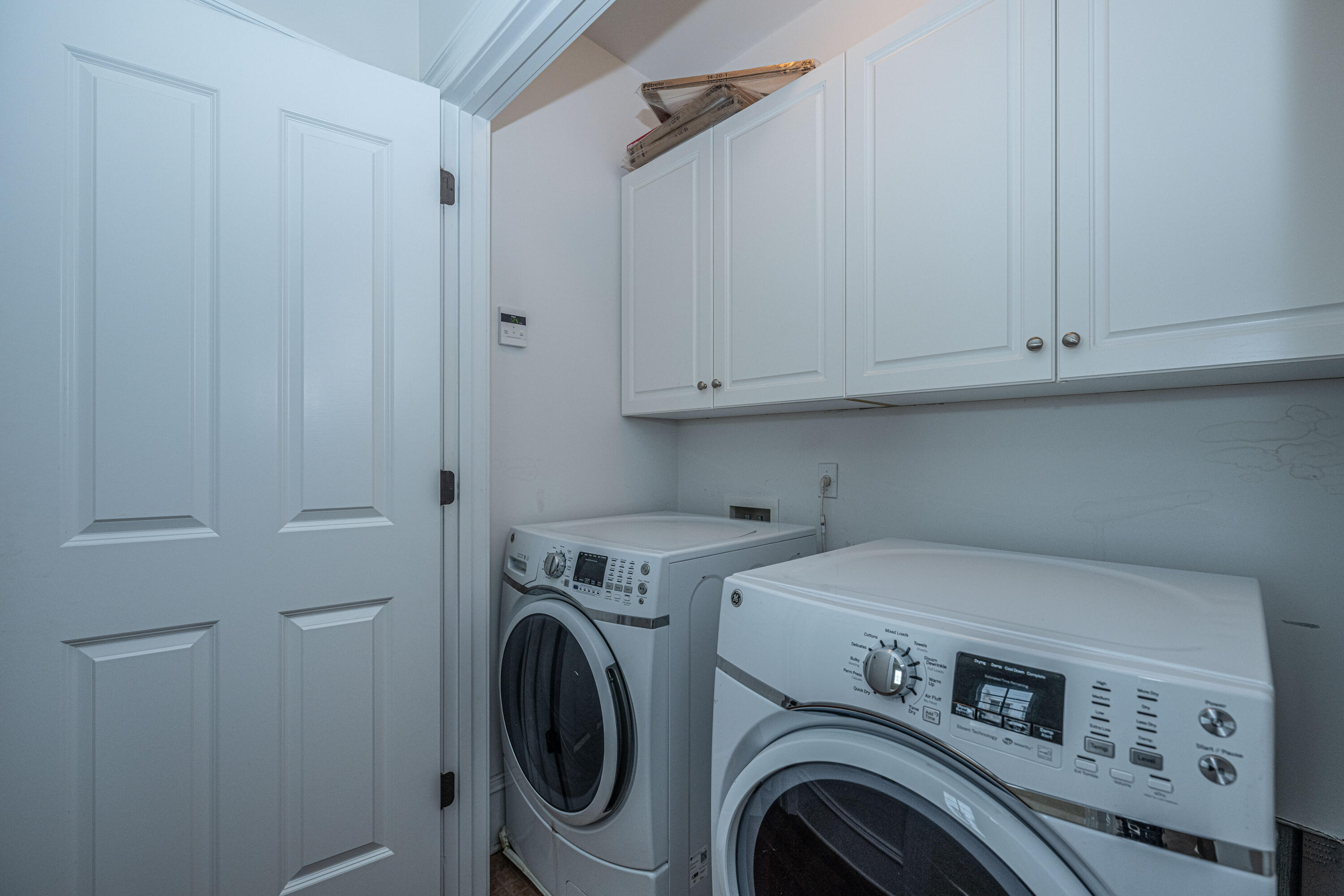1431 Penshell Place Mount Pleasant, SC 29464 - Photo 27 of 42 Laundry Space