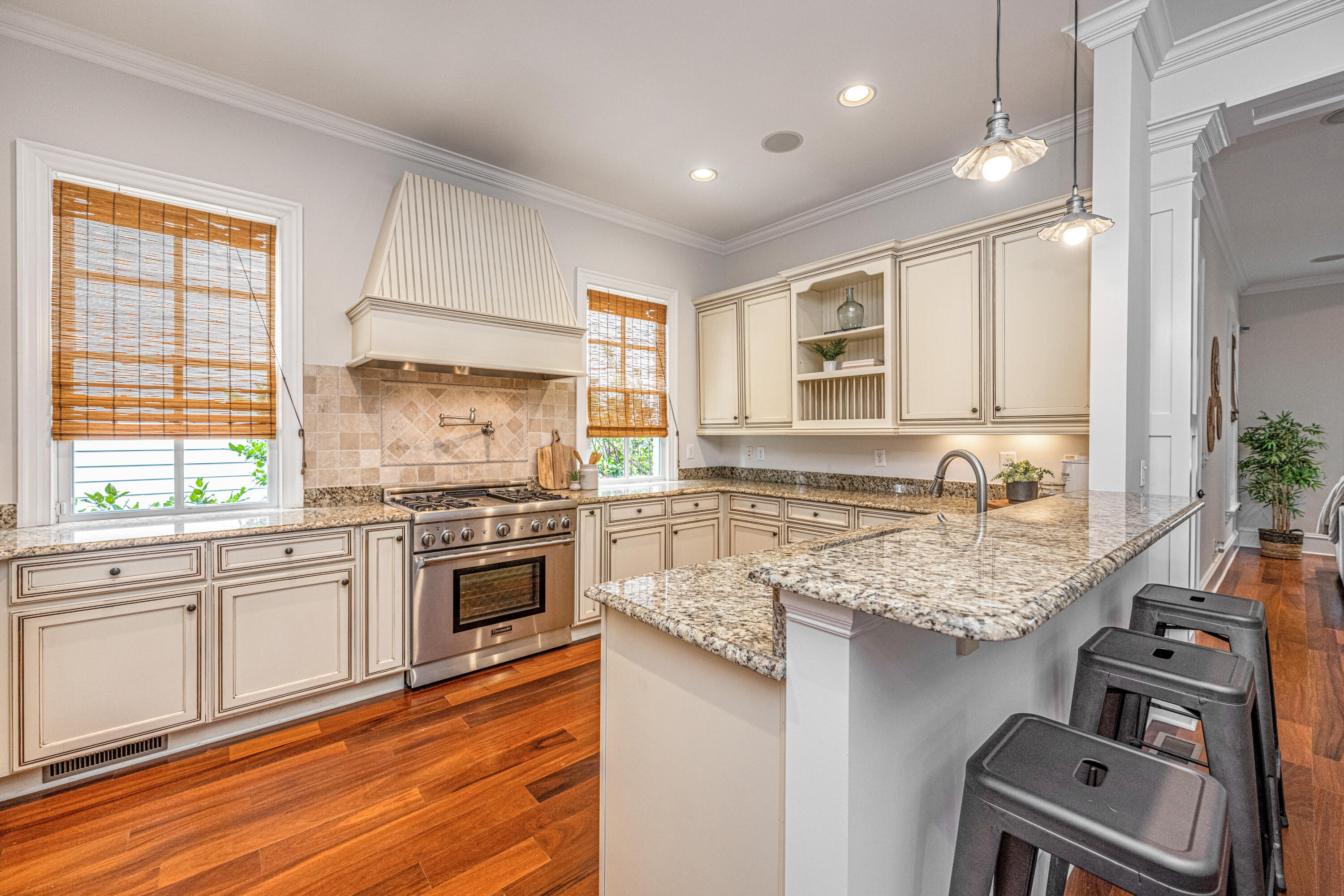 1431 Penshell Place Mount Pleasant, SC 29464 - Photo 7 of 42 Kitchen