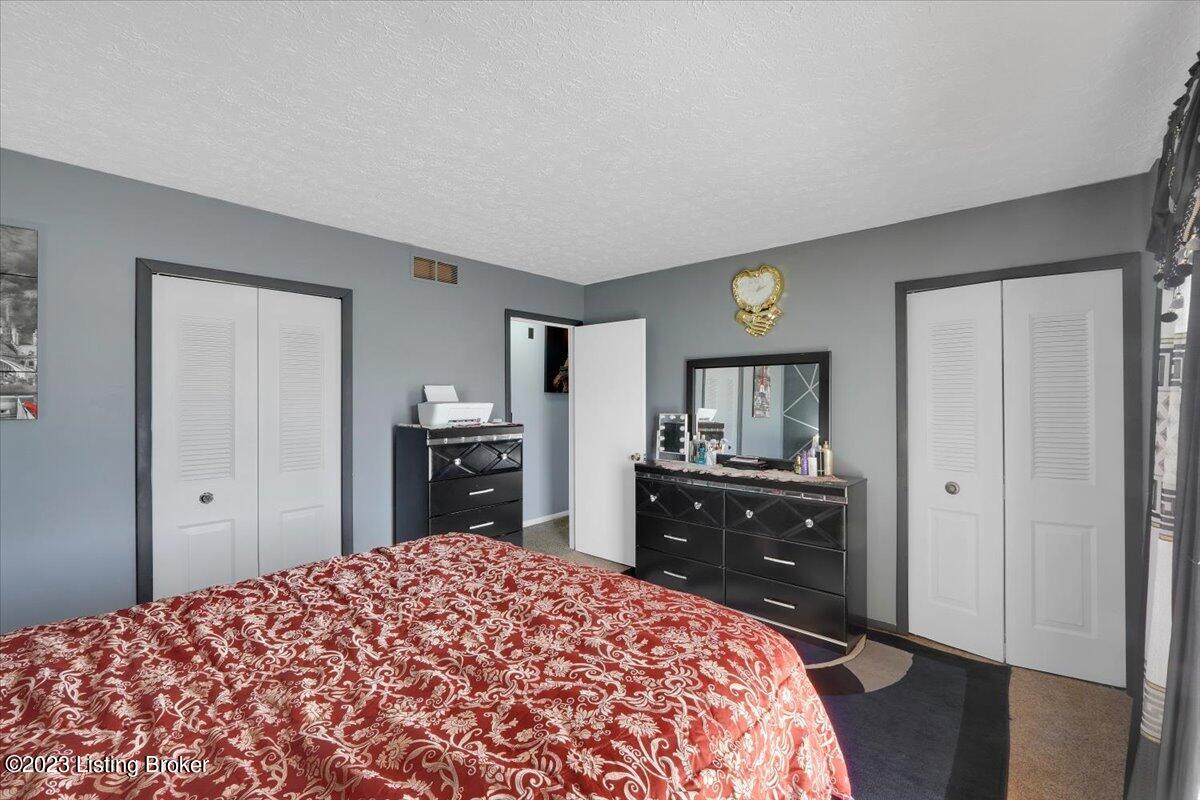 5002 Oldshire Road Louisville, KY 40229 - Photo 10 of 38 10-5002 Oldshire Rd-109