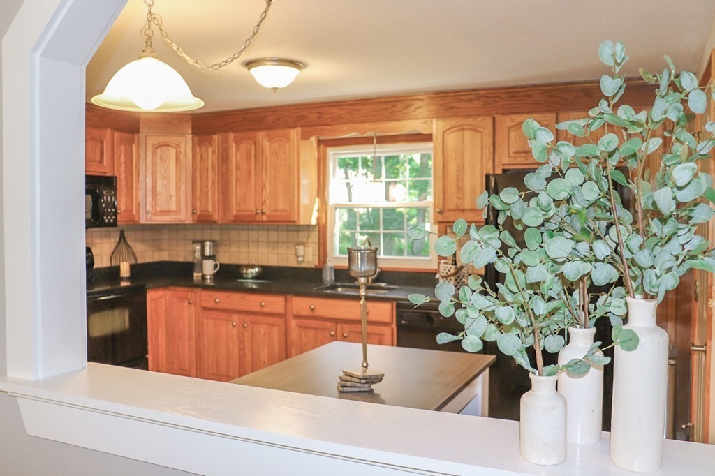 45 Old Quarry Road Westfield, MA 01085 - Photo 8 of 42 Gallery Image 8