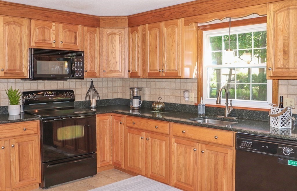 45 Old Quarry Road Westfield, MA 01085 - Photo 9 of 42 Gallery Image 9