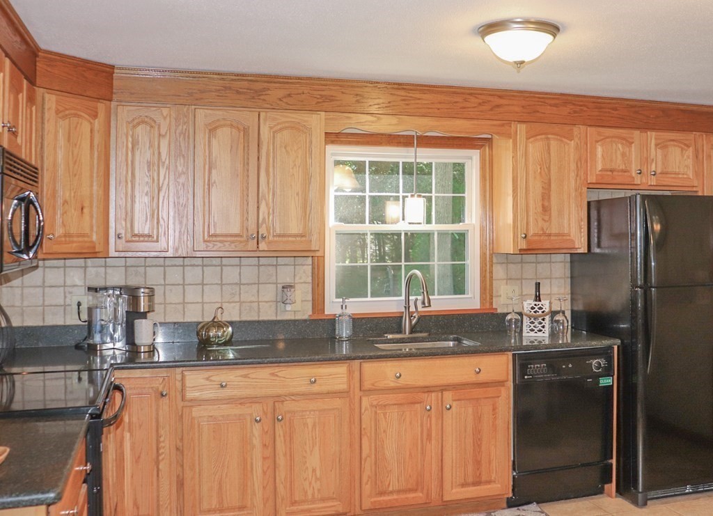 45 Old Quarry Road Westfield, MA 01085 - Photo 10 of 42 Gallery Image 10