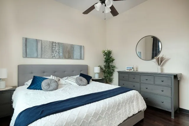 $1,650 | 609 East University Avenue, Unit 201, Georgetown, TX 78626