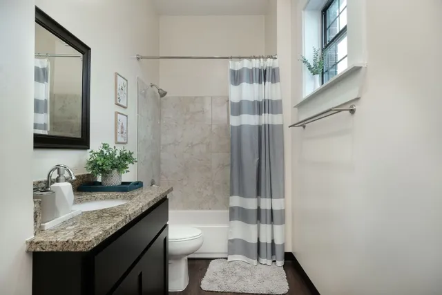 $1,650 | 609 East University Avenue, Unit 201, Georgetown, TX 78626