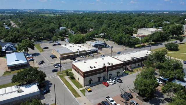 $1,650 | 609 East University Avenue, Unit 201, Georgetown, TX 78626