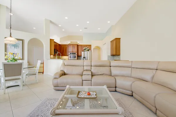 $1,350,000 | 660 Southwest Yacht Basin Way, Stuart, FL 34997