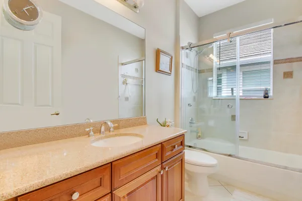 $1,350,000 | 660 Southwest Yacht Basin Way, Stuart, FL 34997