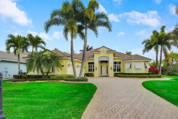 $1,350,000 | 660 Southwest Yacht Basin Way, Stuart, FL 34997