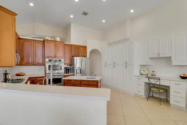 $1,350,000 | 660 Southwest Yacht Basin Way, Stuart, FL 34997